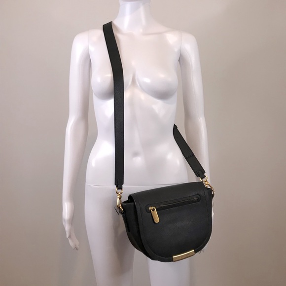 Authentic Marc Jacobs Black Genuine Leather Classic Flap Med Shoulder Handbag - Picture 2 of 8